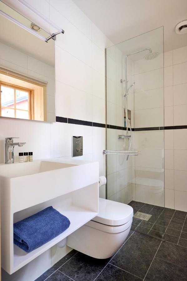 Вилла Spectacular 6-Bed House In Beautiful Manor Park Мариефред Экстерьер фото